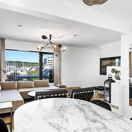 Hig End Penthouse. Private 65 Square Meter Balcony. Διαμέρισμα *